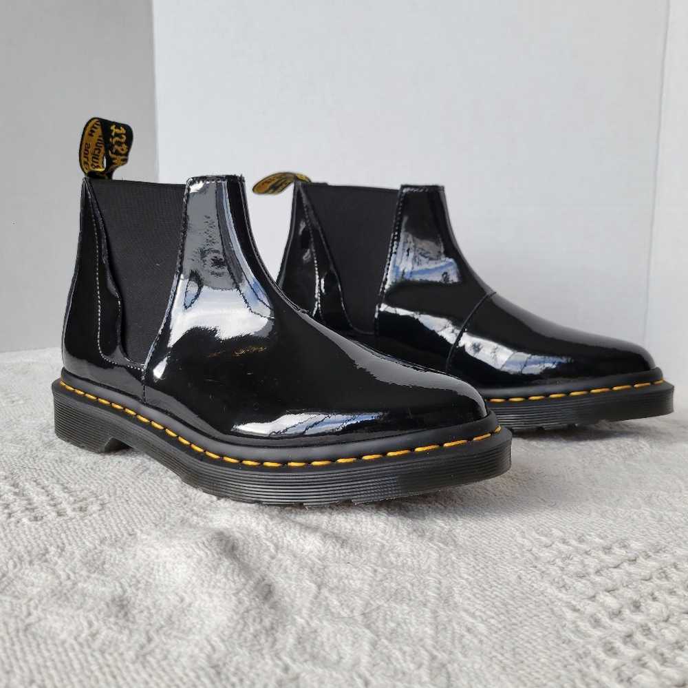 Dr. Martens 2976 Women's Arcadia Leather Chelsea Slip on Ankle Boot